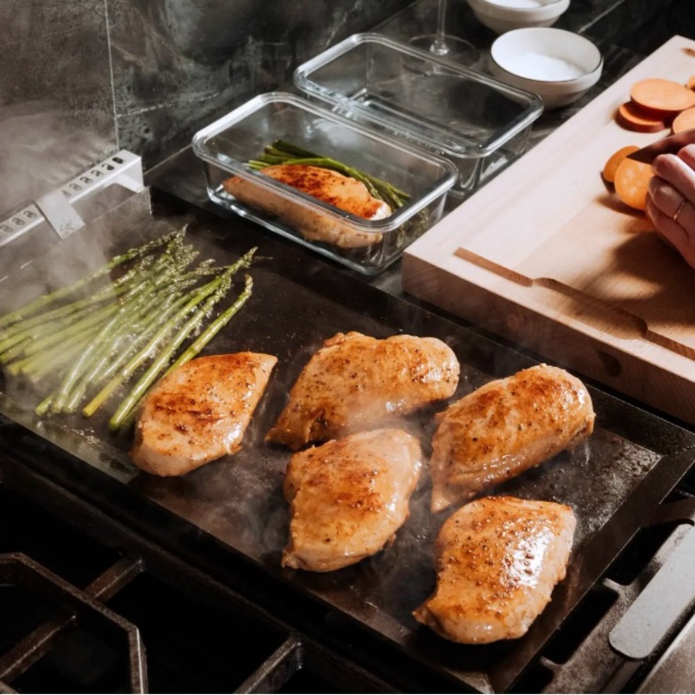 NEW Made-In Carbon Steel Griddle, Made in Sweden - 9.9 lbs